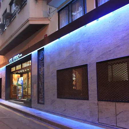 Neptuno & 4 Sup 4* 칼레라