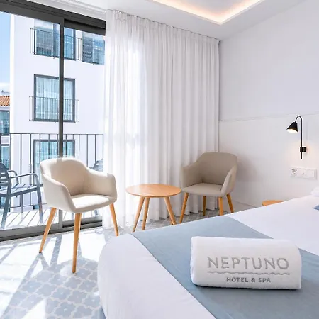 Neptuno & 4 Sup 4*