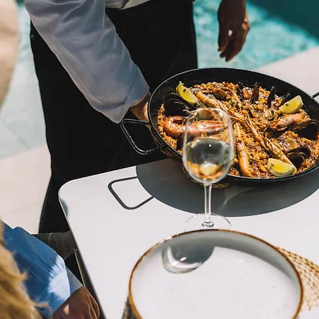 Neptuno & 4 Sup 酒店