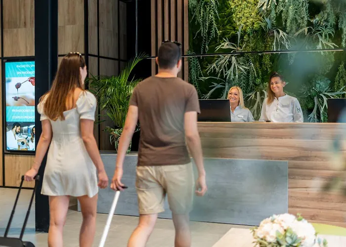 Neptuno & 4 Sup カレーリャ